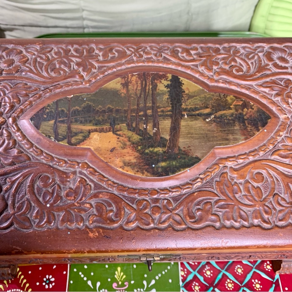 Cedar Mirrored Jewelry Box - Picture 3 of 11